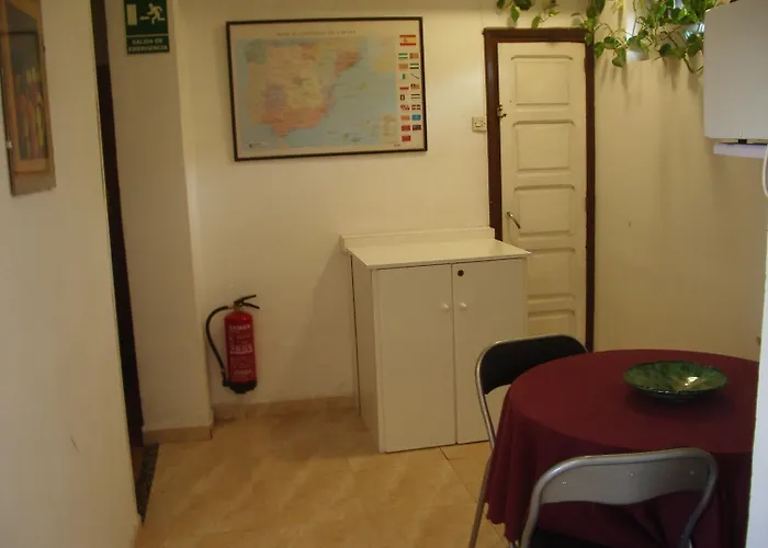 Pensión Senda Del Huerna 3*